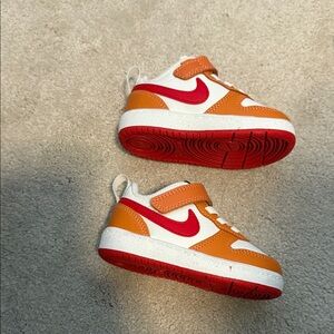 Nike borough sneakers